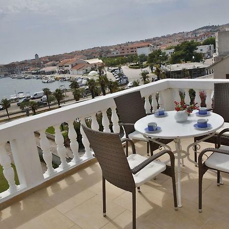 Apartment And Rooms Villa Kolonada Vodice Buitenkant foto