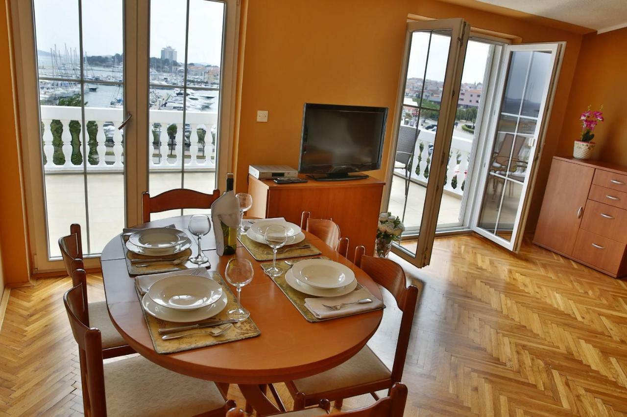 Apartment And Rooms Villa Kolonada Vodice Buitenkant foto
