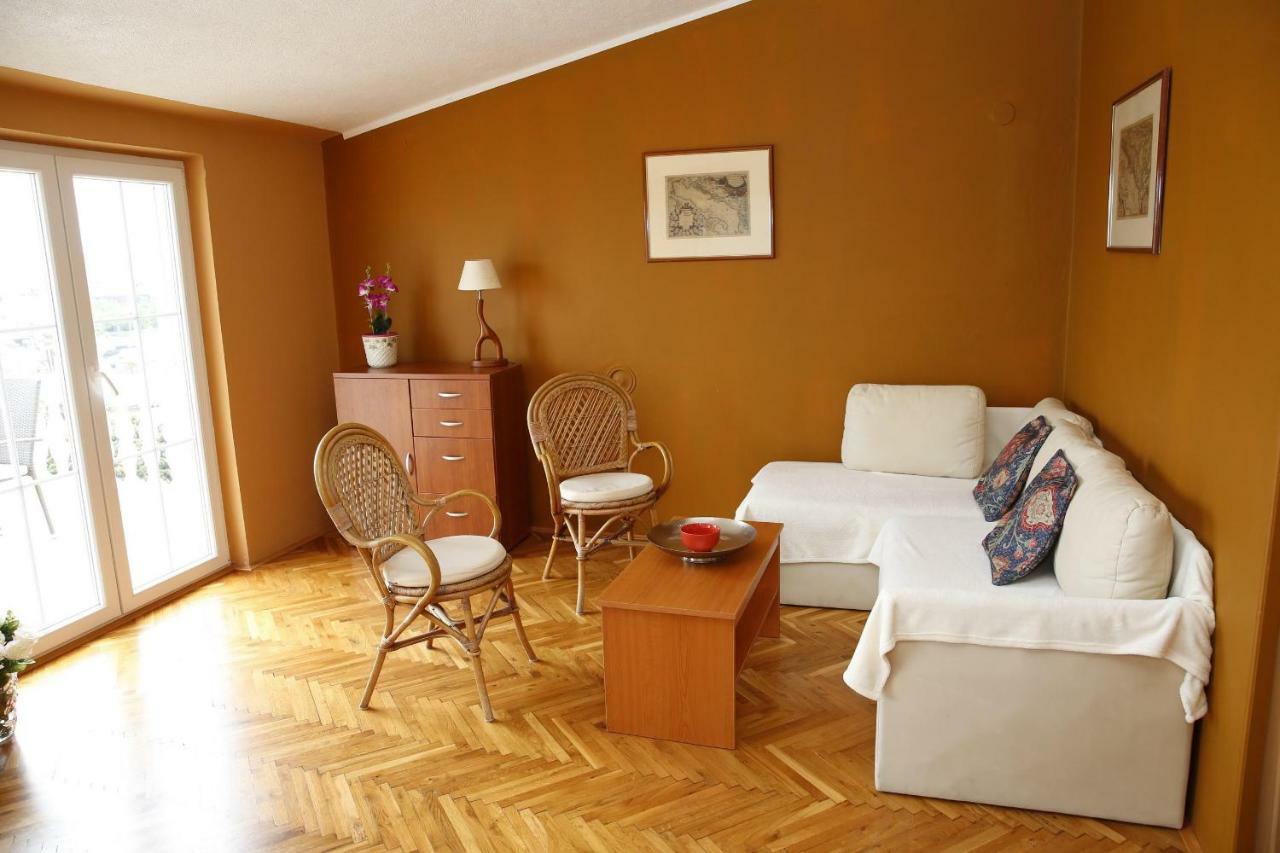 Apartment And Rooms Villa Kolonada Vodice Buitenkant foto