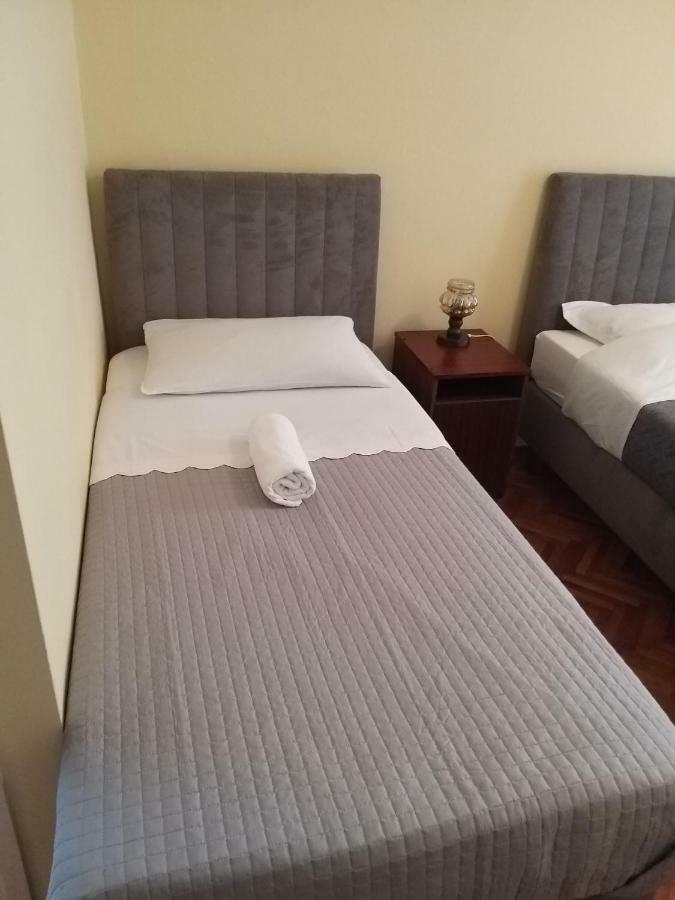 Apartment And Rooms Villa Kolonada Vodice Buitenkant foto